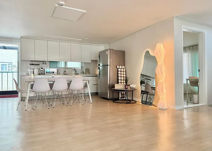 Villa 114m2, 2 Minutes From Gangnamgu Office Station, Apgujeong, Cheongdam, Seolleung, Coex, Gangnam, 1 Minutes From Convenience Store, Parking, Luggage Storage, Business Trip, Beauty Trip